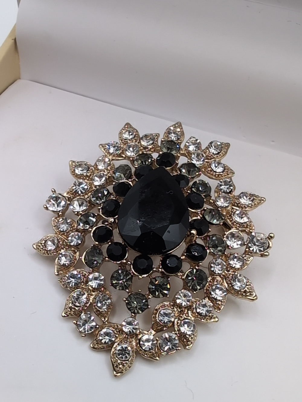 MACY'S Boxed Cluster Goldtone & Gray Black Rhinestone Brooch Pin NWT
